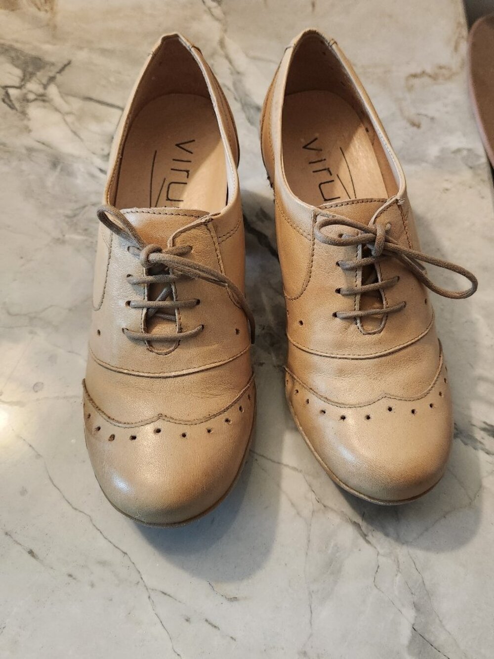 Virus Moda Victoriana lace-up shoes size 37 in light tan leather